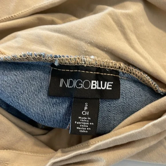 Maternity Jeans Distressed Size Small from Indigo Blue - Picture 3 of 4